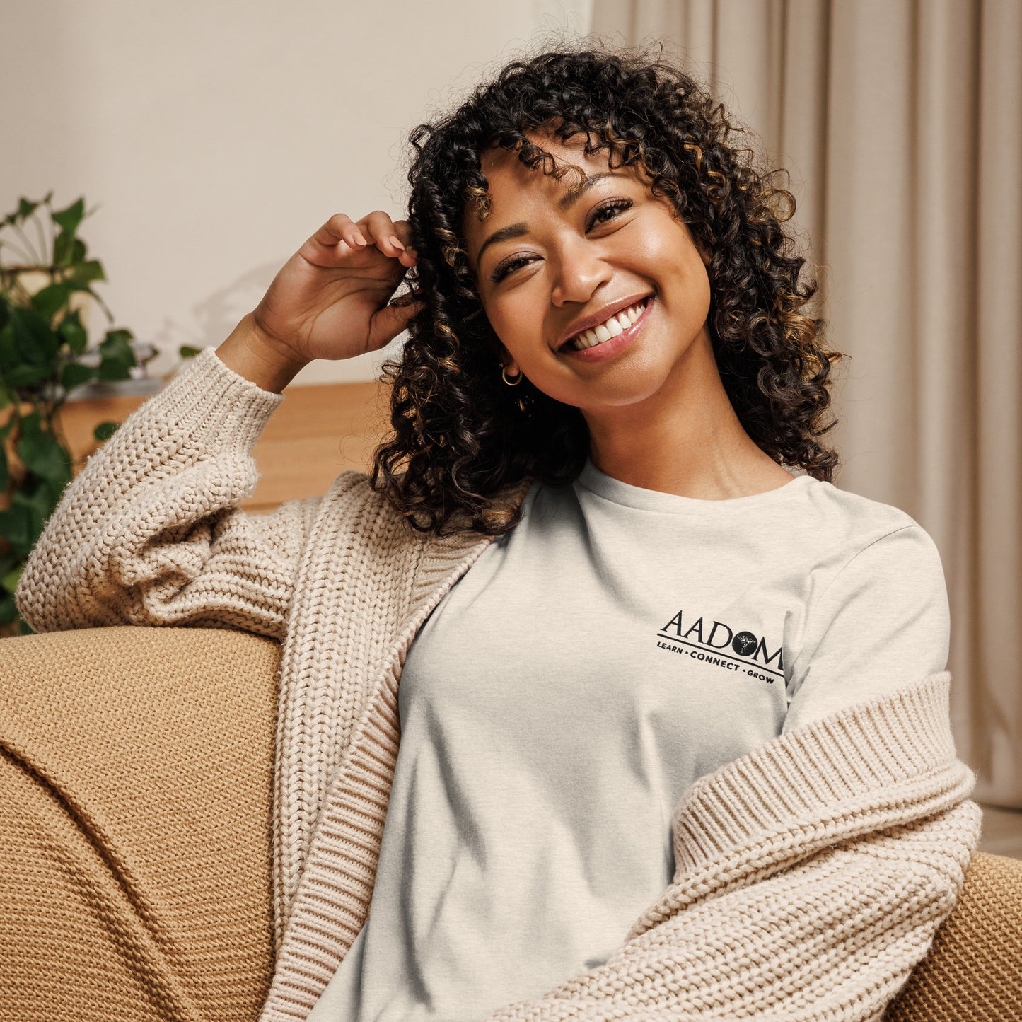 Women's Relaxed T-Shirt - Embroidered Black Logo